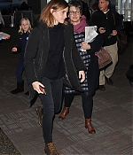 Filename=EEW_2017candid_jan20_arrives_in_washingtondc_with_her_mom_12.jpg
Filesize=1505KiB
Dimensions=1902x2619
Date added=Sep 02, 2017 EEW_2017candid_jan20_arrives_in_washingtondc_with_her_mom_12.jpg