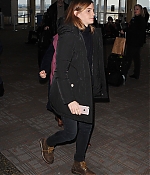 Filename=EEW_2017candid_jan20_arrives_in_washingtondc_with_her_mom_13.jpg
Filesize=2707KiB
Dimensions=1992x2862
Date added=Sep 02, 2017 EEW_2017candid_jan20_arrives_in_washingtondc_with_her_mom_13.jpg