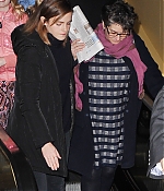 Filename=EEW_2017candid_jan20_arrives_in_washingtondc_with_her_mom_14.jpg
Filesize=1696KiB
Dimensions=1339x1764
Date added=Sep 02, 2017 EEW_2017candid_jan20_arrives_in_washingtondc_with_her_mom_14.jpg
