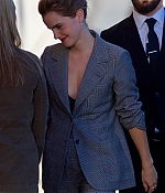 Filename=EEW_2017candid_mar6_arrives_to_jimmy_kimmel_live_in_la_101.jpg
Filesize=540KiB
Dimensions=1484x2226
Date added=Sep 02, 2017 EEW_2017candid_mar6_arrives_to_jimmy_kimmel_live_in_la_101.jpg