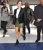 Filename=EEW_2017candid_march7_departs_from_lax_airport_56.jpg
Filesize=1618KiB
Dimensions=4060x5800
Date added=Dec 05, 2018 EEW_2017candid_march7_departs_from_lax_airport_56.jpg