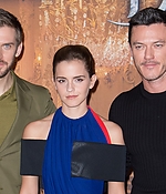 Filename=EEW_2017event_feb20_batb_paris_photocall_034.jpg
Filesize=853KiB
Dimensions=2572x1712
Date added=Feb 20, 2017 EEW_2017event_feb20_batb_paris_photocall_034.jpg