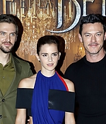 Filename=EEW_2017event_feb20_batb_paris_photocall_054.jpg
Filesize=876KiB
Dimensions=2529x1686
Date added=Feb 20, 2017 EEW_2017event_feb20_batb_paris_photocall_054.jpg