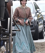 Filename=EEW_2018candid_on_set_of_little_women_in_boston_ma_07.jpg
Filesize=390KiB
Dimensions=1334x2000
Date added=Nov 01, 2018 EEW_2018candid_on_set_of_little_women_in_boston_ma_07.jpg