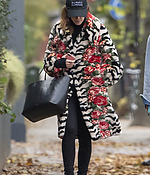 Filename=EEW_2019candid_nov3_out_and_about_in_london_002.jpg
Filesize=989KiB
Dimensions=1258x2049
Date added=Feb 08, 2020 EEW_2019candid_nov3_out_and_about_in_london_002.jpg