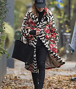 Filename=EEW_2019candid_nov3_out_and_about_in_london_003.jpg
Filesize=913KiB
Dimensions=1297x2049
Date added=Feb 08, 2020 EEW_2019candid_nov3_out_and_about_in_london_003.jpg
