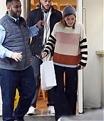 Filename=EEW_2019candid_oct24_out_and_about_in_london_001.jpg
Filesize=1193KiB
Dimensions=2200x3233
Date added=Nov 01, 2019 EEW_2019candid_oct24_out_and_about_in_london_001.jpg