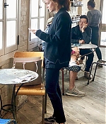 Filename=EEW_2019candid_out_for_coffee_in_venice_ca_005.jpg
Filesize=2796KiB
Dimensions=2200x3300
Date added=Jun 27, 2019 EEW_2019candid_out_for_coffee_in_venice_ca_005.jpg