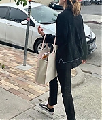 Filename=EEW_2019candid_out_for_coffee_in_venice_ca_019.jpg
Filesize=2855KiB
Dimensions=2200x3300
Date added=Jun 27, 2019 EEW_2019candid_out_for_coffee_in_venice_ca_019.jpg