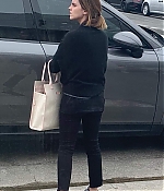 Filename=EEW_2019candid_out_for_coffee_in_venice_ca_024.jpg
Filesize=1968KiB
Dimensions=2200x3300
Date added=Jun 27, 2019 EEW_2019candid_out_for_coffee_in_venice_ca_024.jpg