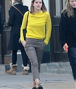 EEW_2019candid_out_for_lunch_in_primrose_hill_london_013.jpg