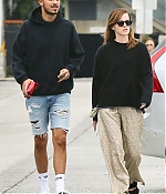 Filename=EEW_2019candid_out_in_venice_ca_006.jpg
Filesize=592KiB
Dimensions=2200x3300
Date added=Jun 27, 2019 EEW_2019candid_out_in_venice_ca_006.jpg