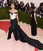 emma_watson_2016_met_costume_institute_gala_171.jpg