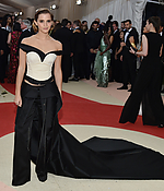 emma_watson_2016_met_costume_institute_gala_175.jpg