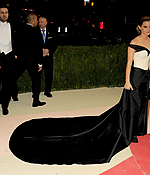 emma_watson_2016_met_costume_institute_gala_33.jpg