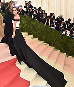emma_watson_2016_met_costume_institute_gala_65.jpg