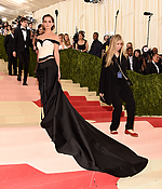 emma_watson_2016_met_costume_institute_gala_83.jpg