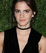 emma_watson_2016_nov_moma_film_benefit_tribute_to_tom_hanks_08.jpg