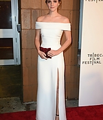 emma_watson_2017_april_26th_the_circle_premiere_tribeca_film_festival_101.jpg