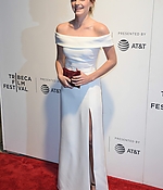 emma_watson_2017_april_26th_the_circle_premiere_tribeca_film_festival_159.jpg