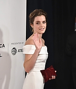 emma_watson_2017_april_26th_the_circle_premiere_tribeca_film_festival_192.jpg