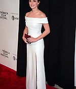 emma_watson_2017_april_26th_the_circle_premiere_tribeca_film_festival_217.jpg