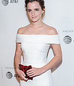 emma_watson_2017_april_26th_the_circle_premiere_tribeca_film_festival_264.jpg