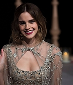 emma_watson_2017_feb_27_batb_premiere_in_shanghai_04.jpg