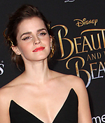 emma_watson_2017_mar_batb_la_premiere_08.jpg