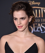 emma_watson_2017_mar_batb_la_premiere_183.jpg