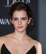emma_watson_2017_mar_batb_la_premiere_231.jpg