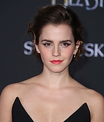 emma_watson_2017_mar_batb_la_premiere_235.jpg