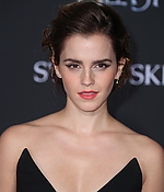 emma_watson_2017_mar_batb_la_premiere_237.jpg