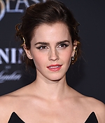 emma_watson_2017_mar_batb_la_premiere_263.jpg