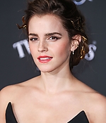 emma_watson_2017_mar_batb_la_premiere_271.jpg