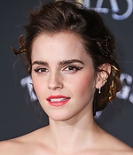 emma_watson_2017_mar_batb_la_premiere_273.jpg