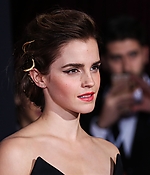 emma_watson_2017_mar_batb_la_premiere_288.jpg