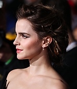 emma_watson_2017_mar_batb_la_premiere_306.jpg