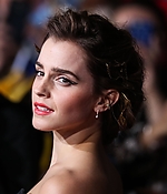 emma_watson_2017_mar_batb_la_premiere_315.jpg