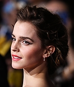 emma_watson_2017_mar_batb_la_premiere_321.jpg