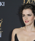 emma_watson_2017_mar_batb_la_premiere_325.jpg