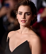 emma_watson_2017_mar_batb_la_premiere_363.jpg