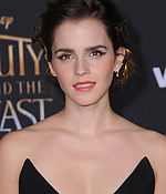 emma_watson_2017_mar_batb_la_premiere_384.jpg