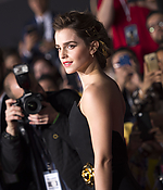 emma_watson_2017_mar_batb_la_premiere_444.jpg