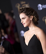 emma_watson_2017_mar_batb_la_premiere_447.jpg