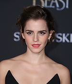 emma_watson_2017_mar_batb_la_premiere_473.jpg