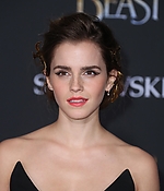 emma_watson_2017_mar_batb_la_premiere_474.jpg