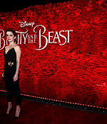 emma_watson_2017_mar_batb_la_premiere_486.jpg