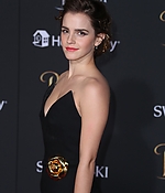 emma_watson_2017_mar_batb_la_premiere_520.jpg