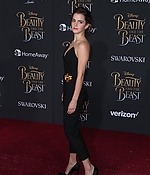 emma_watson_2017_mar_batb_la_premiere_521.jpg
